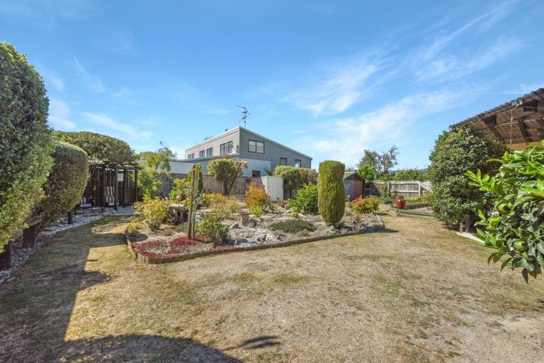 Photo of property in 22 Hollybush Drive, Brightwater, 7022