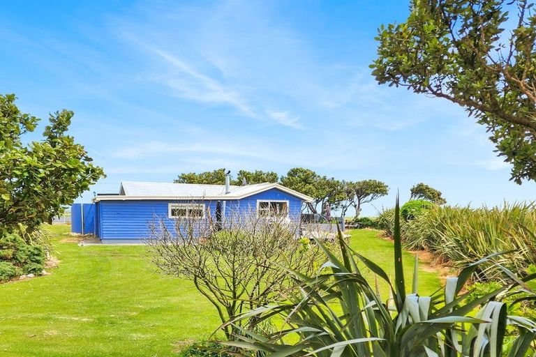 Photo of property in 15 Surrey Street, Orepuki, Riverton, 9881