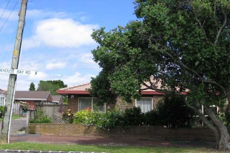 Photo of property in 2/379 Blockhouse Road, Blockhouse Bay, Auckland, 0600