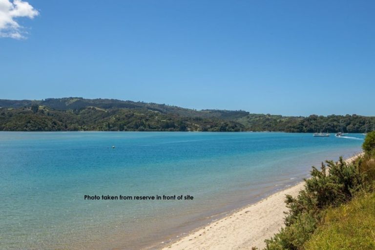 Photo of property in 275 Omaha Drive, Omaha, 0986