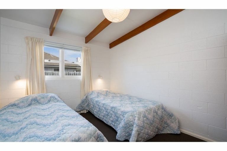 Photo of property in 8/71 Estuary Road, New Brighton, Christchurch, 8061