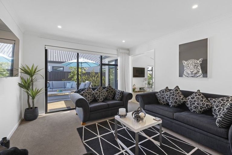 Photo of property in 52 Manakura Street, Russley, Christchurch, 8042