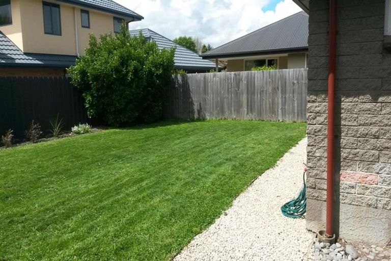 Photo of property in 32 Bentley Street, Russley, Christchurch, 8042