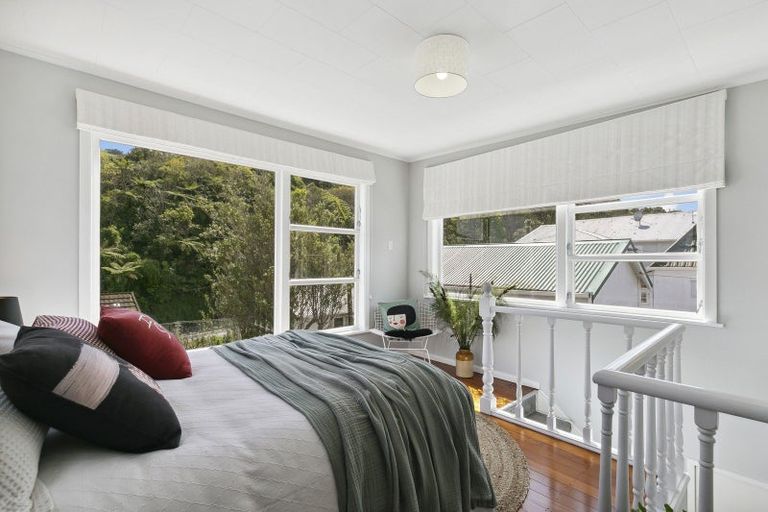 Photo of property in 15 Omar Street, Khandallah, Wellington, 6035