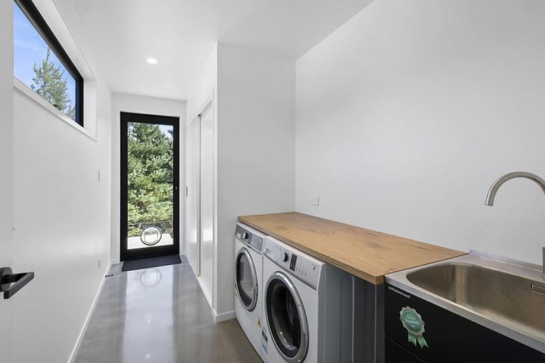 Photo of property in 1640 Mangorei Road, Mangorei, New Plymouth, 4371