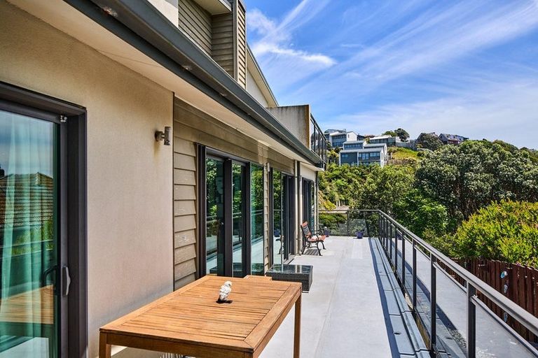 Photo of property in 21 View Road, Titahi Bay, Porirua, 5022