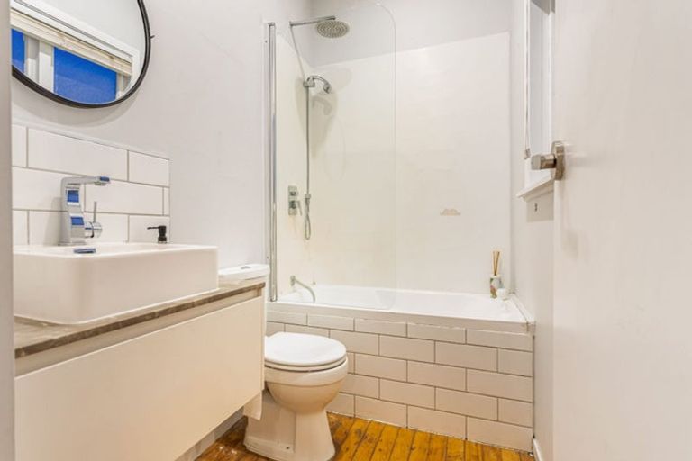 Photo of property in 1/637 Swanson Road, Swanson, Auckland, 0612