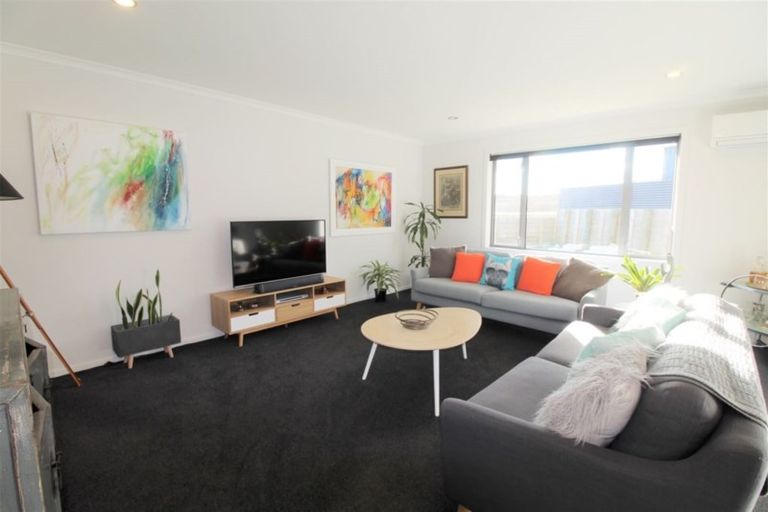 Photo of property in 13 Dove Place, Holmes Hill, Oamaru, 9401