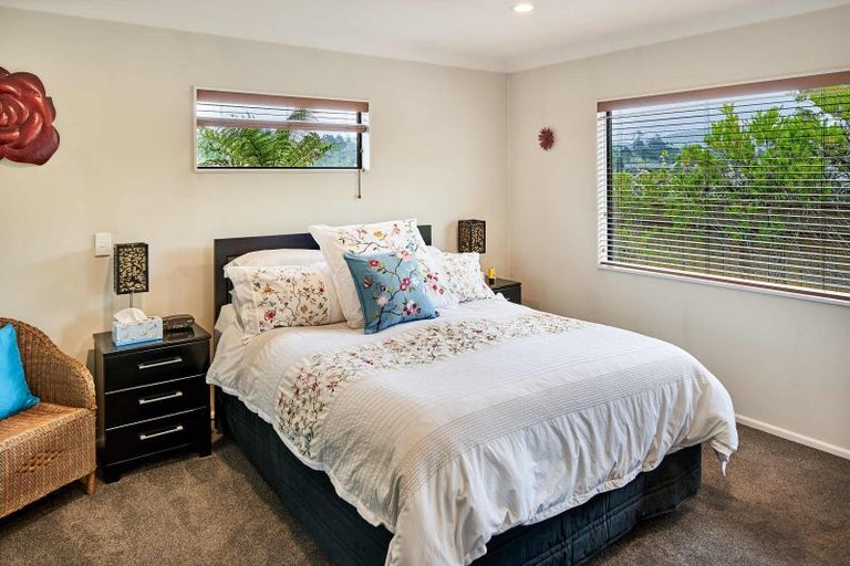 Photo of property in 38 Speldhurst Grove, Stokes Valley, Lower Hutt, 5019
