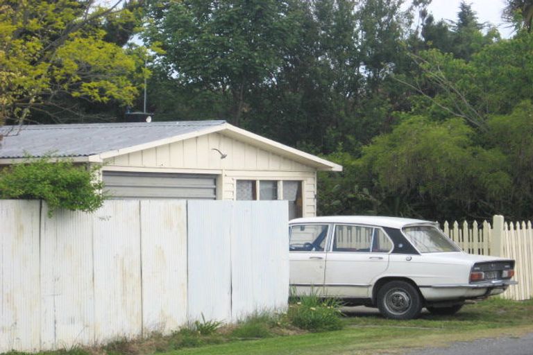 Photo of property in 1 Penfold Square, Leithfield, 7481