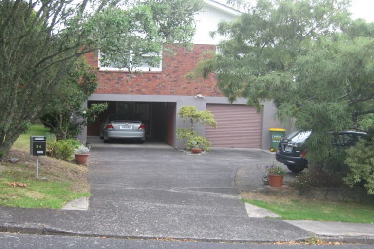 Photo of property in 1/28 Holdaway Avenue, Northcote, Auckland, 0627