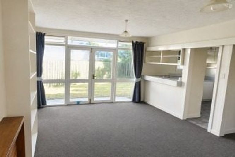 Photo of property in 1/11 Maidstone Road, Ilam, Christchurch, 8041