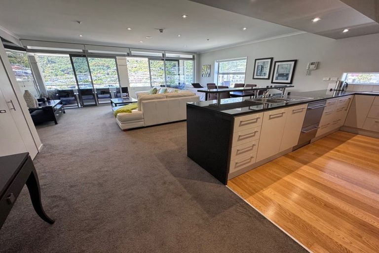 Photo of property in Oxleys Rock Apartments, 401/6 London Quay, Picton, 7220