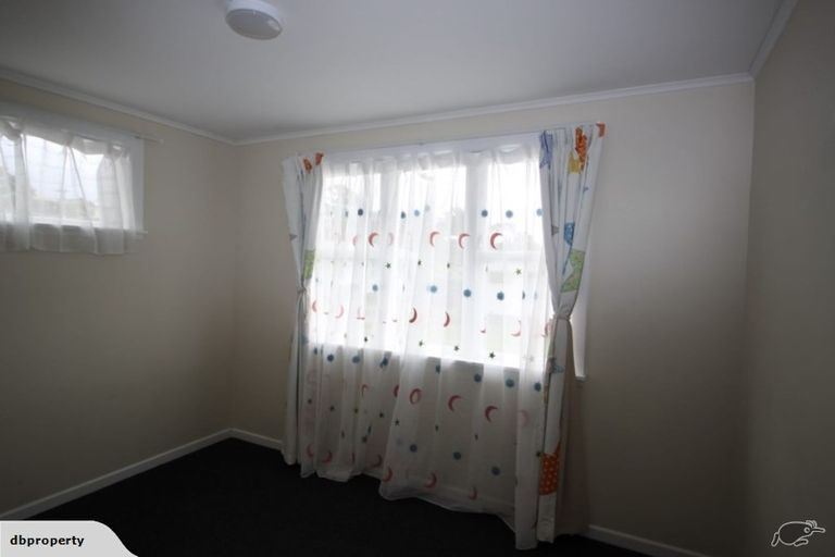 Photo of property in 47 Link Road, Newlands, Wellington, 6037