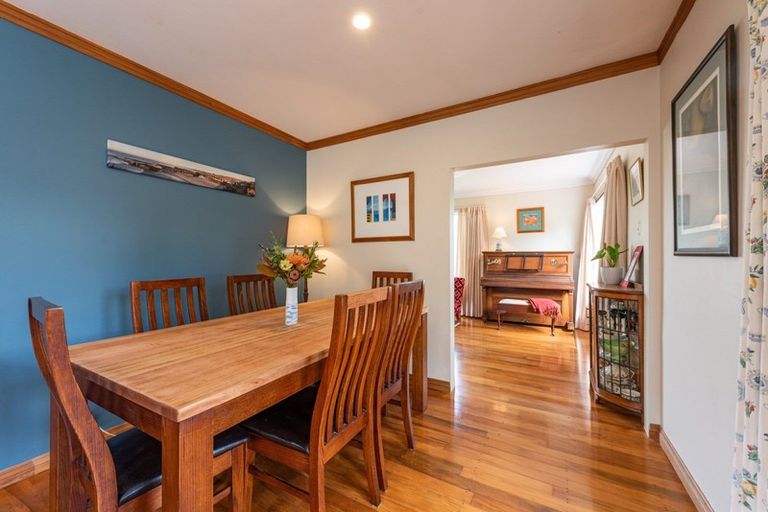 Photo of property in 2 Ambala Way, Ngaio, Wellington, 6035