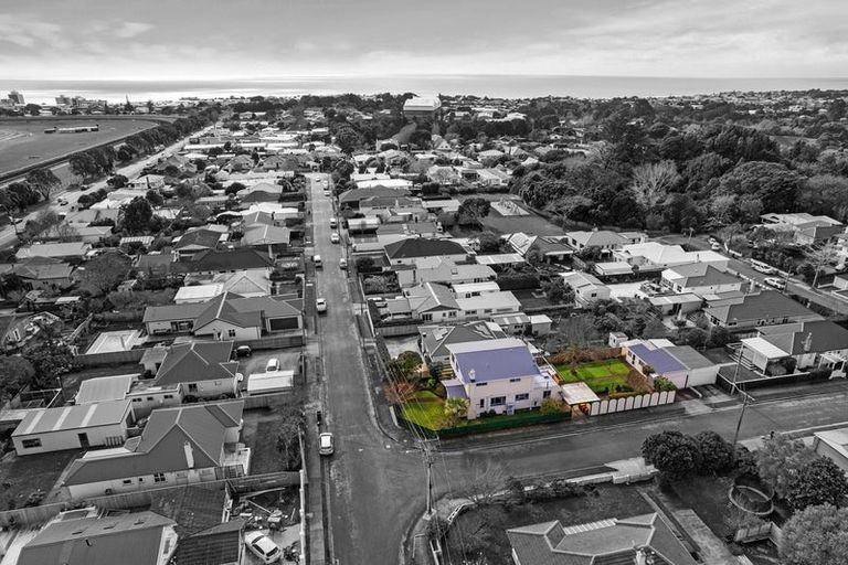 Photo of property in 23 Tokomaru Street, Welbourn, New Plymouth, 4312