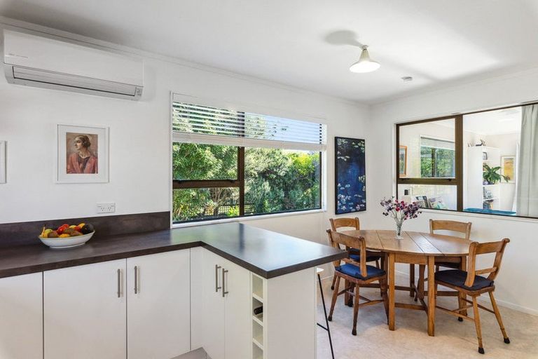 Photo of property in 9b Kanawa Street, Waikanae, 5036