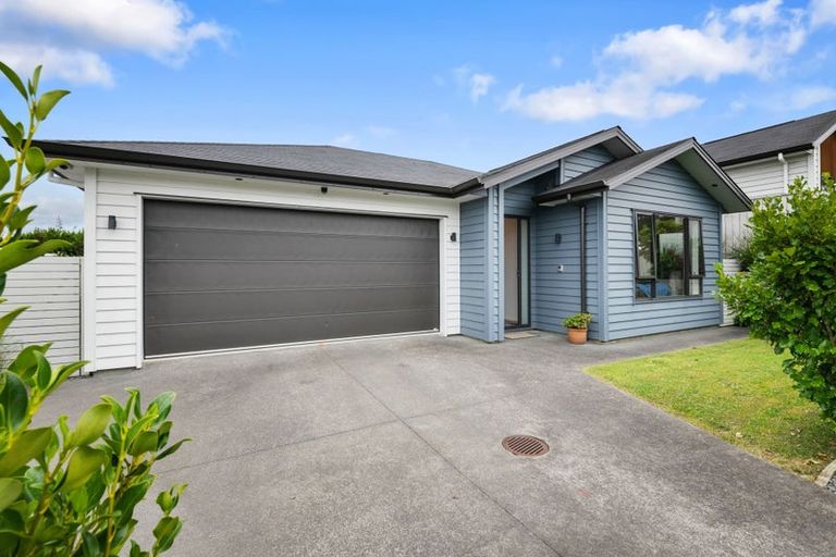 Photo of property in 61 Godfrey Drive, Orewa, 0931