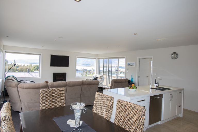 Photo of property in 8 Sibbald Lane, Lake Tekapo, 7999