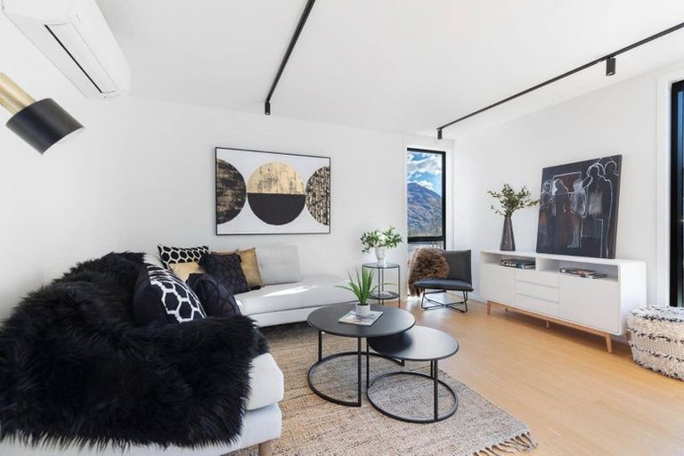 Photo of property in 4 Boulder Lane, Jacks Point, 9371