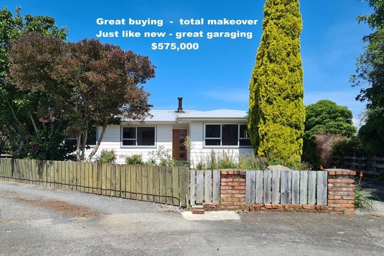 Photo of property in 27 Moore Crescent, Carterton, 5713