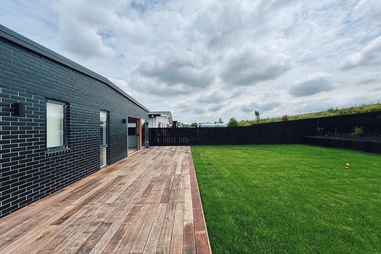 Photo of property in 41 Overton Street, Rototuna North, 3210