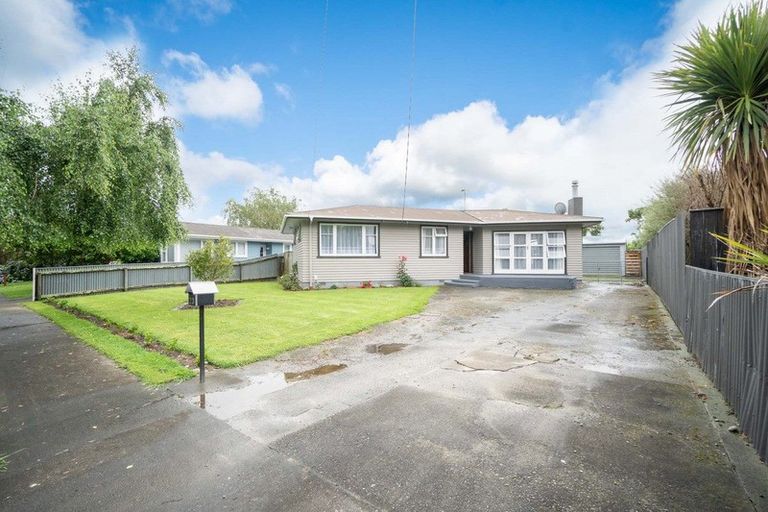 Photo of property in 23 Benmore Avenue, Cloverlea, Palmerston North, 4412