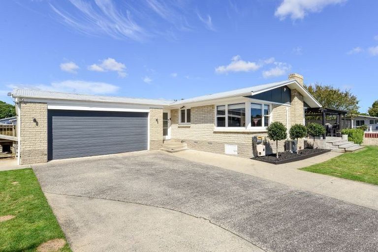 Photo of property in 2 Katherine Place, Melville, Hamilton, 3206
