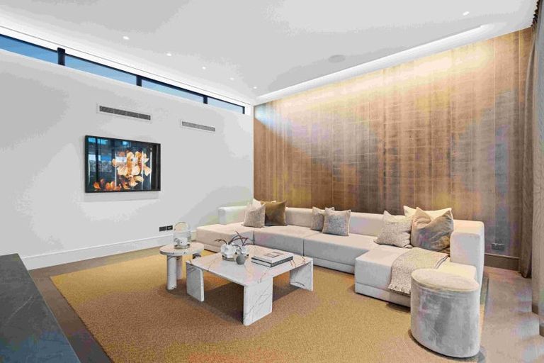 Photo of property in 32 Tuhaere Street, Orakei, Auckland, 1071