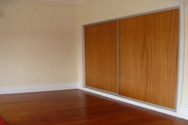 Photo of property in 2 Stanley Street, Berhampore, Wellington, 6023