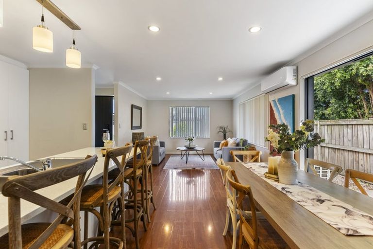 Photo of property in 12 Peerless Avenue, Takanini, 2112