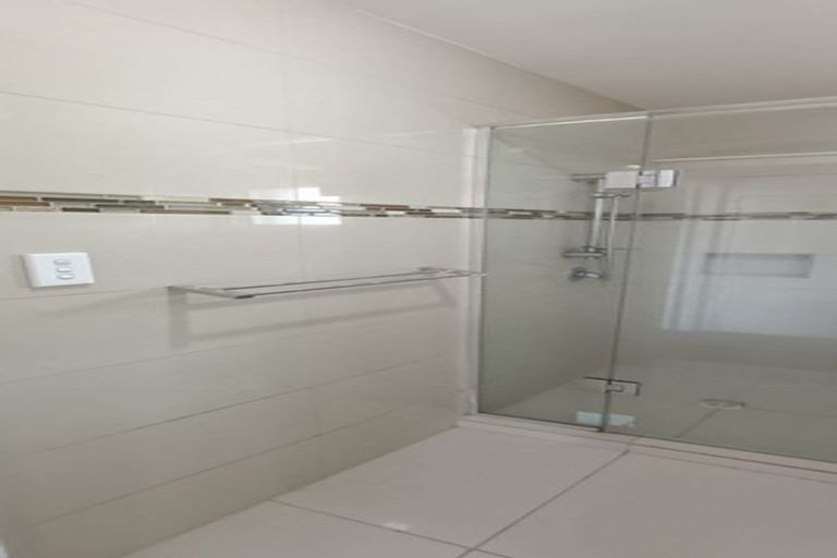 Photo of property in 2/265 Massey Road, Mangere East, Auckland, 2024