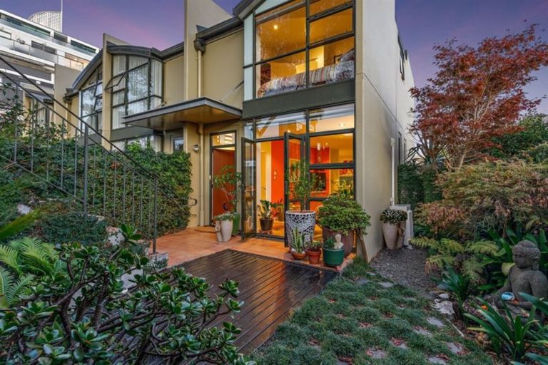 Photo of property in 4/16 Huron Street, Takapuna, Auckland, 0622