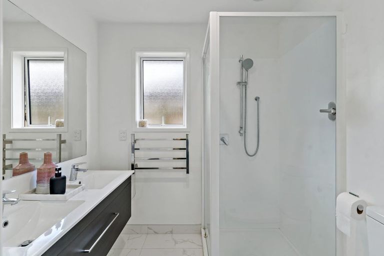 Photo of property in 16 Perla Road, Pukekohe, 2120