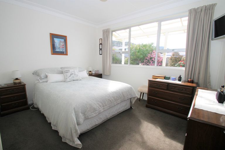 Photo of property in 27 Salmond Street, Halfway Bush, Dunedin, 9010