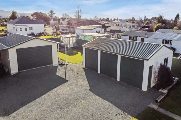 Photo of property in 28 Harris Street, Waimate, 7924
