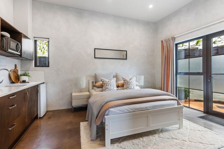 Photo of property in 157 Point View Drive, East Tamaki Heights, Auckland, 2016