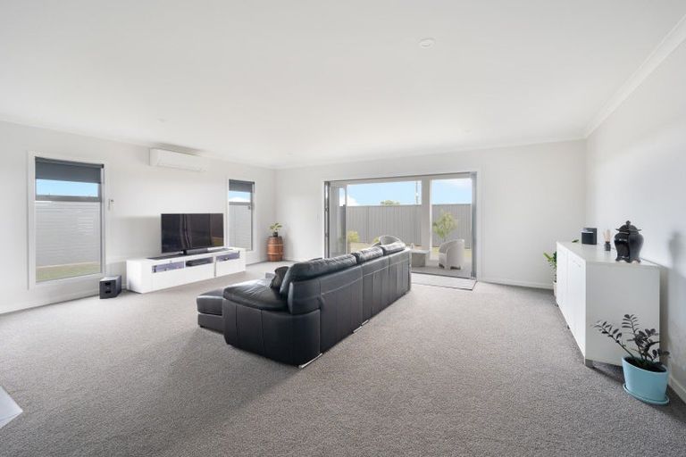 Photo of property in 42 Hurunui Drive, Te Awa, Napier, 4110