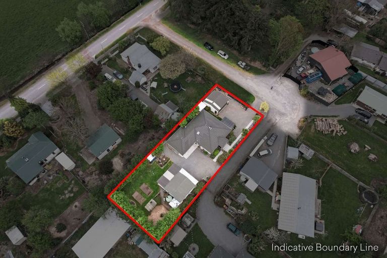 Photo of property in 4 Bluff Street, Coalgate, 7673