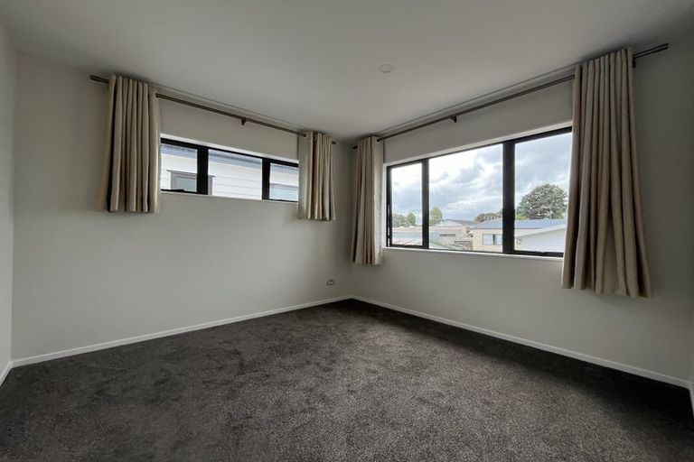 Photo of property in 4a Vanbrugh Place, Bucklands Beach, Auckland, 2014