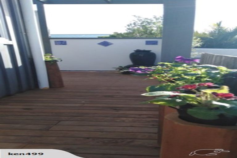 Photo of property in 112a Pacific Parade, Army Bay, Whangaparaoa, 0930