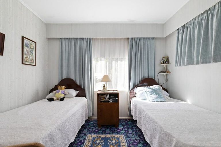 Photo of property in 96 Cardiff Road, Pakuranga, Auckland, 2010