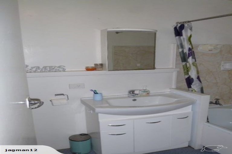 Photo of property in 4 Raroa Road, Kelburn, Wellington, 6012