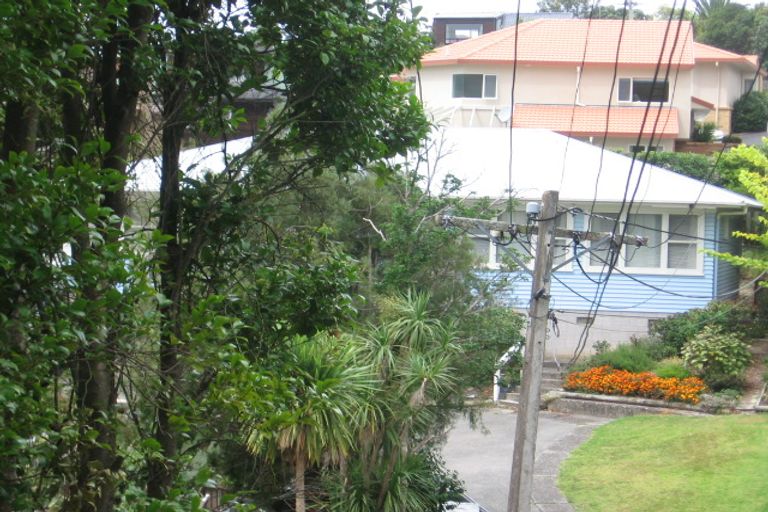 Photo of property in 2/16 Rossmore Terrace, Murrays Bay, Auckland, 0630