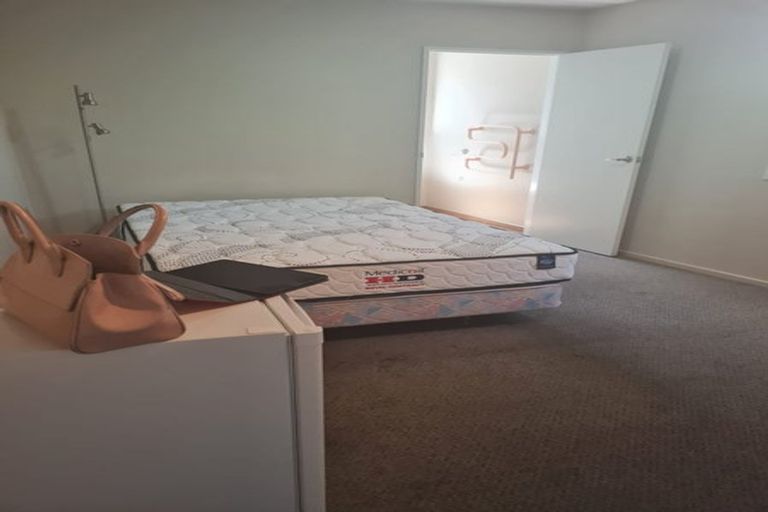 Photo of property in 3a Paeroa Street, Riccarton, Christchurch, 8041