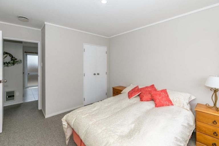 Photo of property in 19a Sandwich Road, St Andrews, Hamilton, 3200