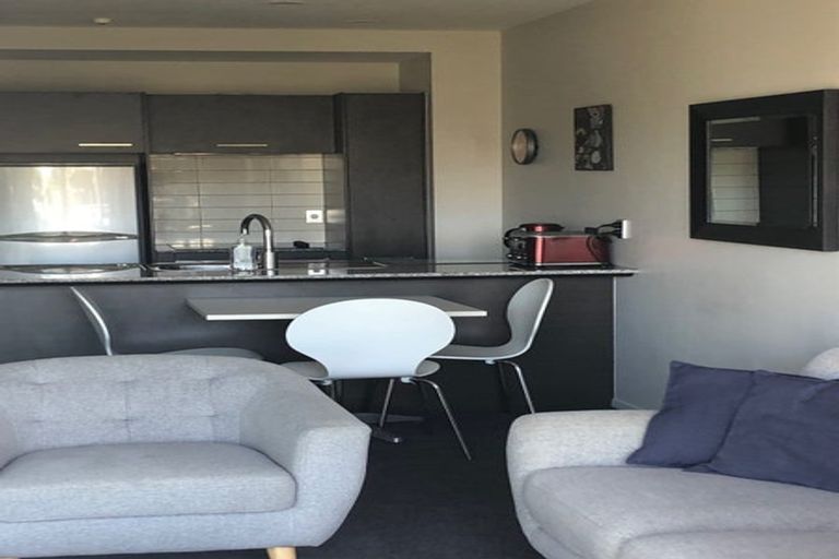 Photo of property in Shoal Haven Apartments, 112a/130 Anzac Street, Takapuna, Auckland, 0622