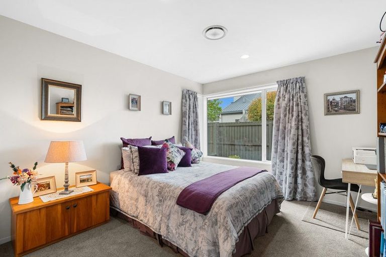 Photo of property in 12 Chesterfield Mews, Russley, Christchurch, 8042