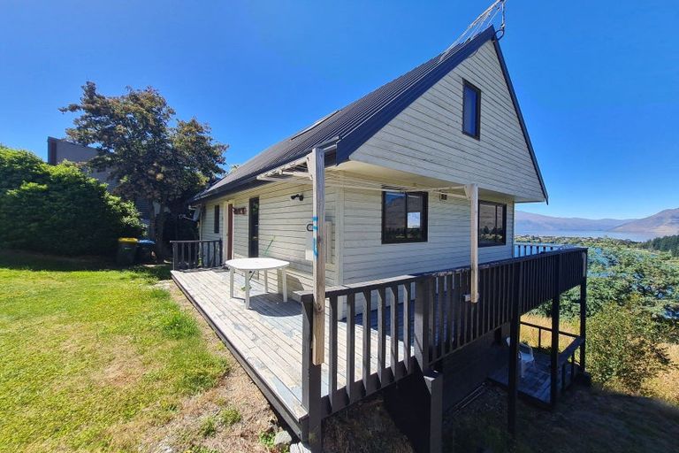 Photo of property in 15 Earnslaw Terrace, Queenstown, 9300