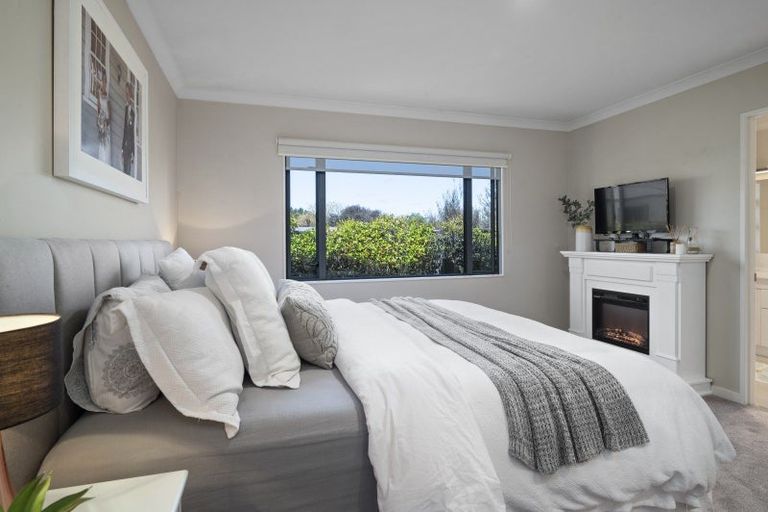 Photo of property in 2 Birchwood Lane, Hilltop, Taupo, 3330